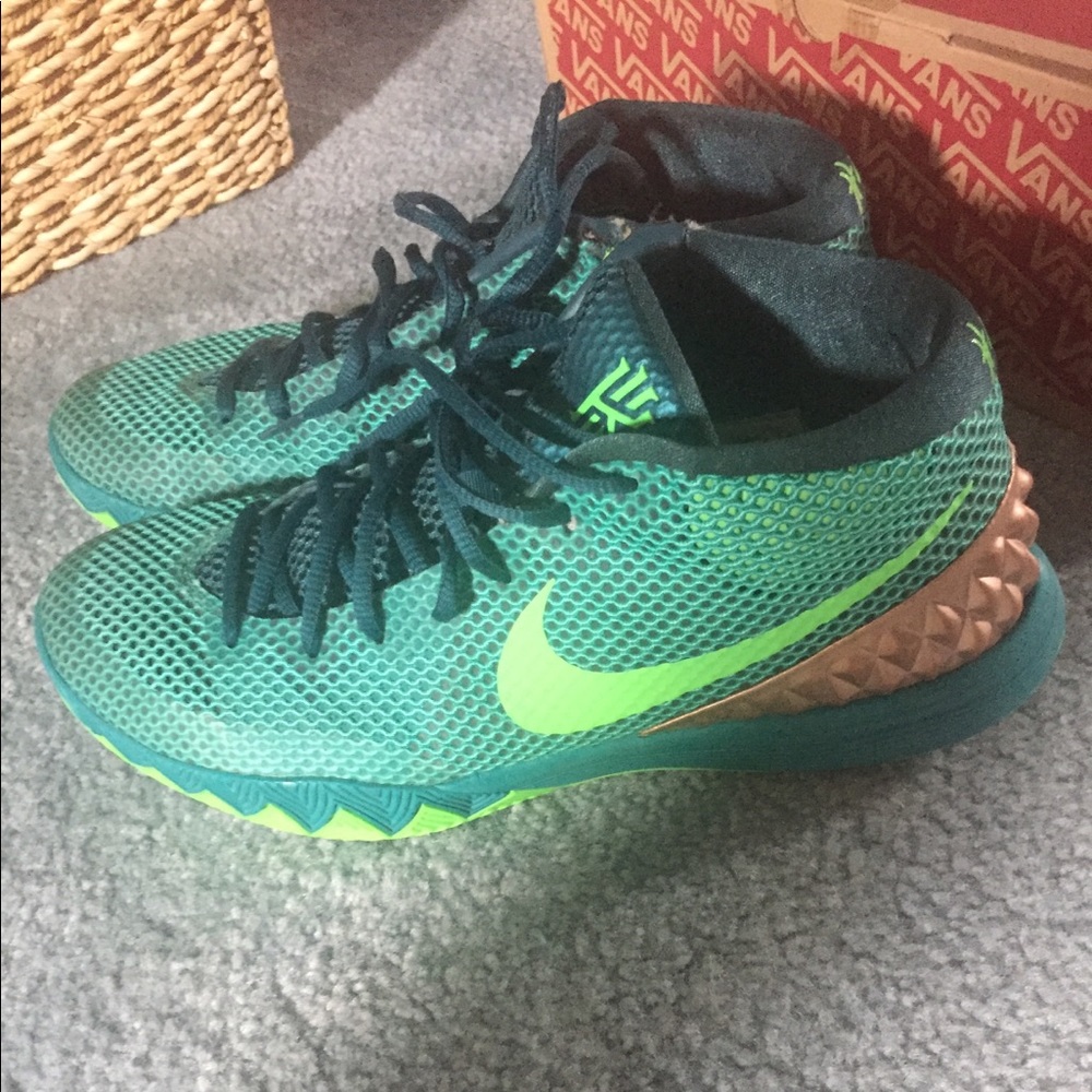 Nike Kylie 1 Australia size 13